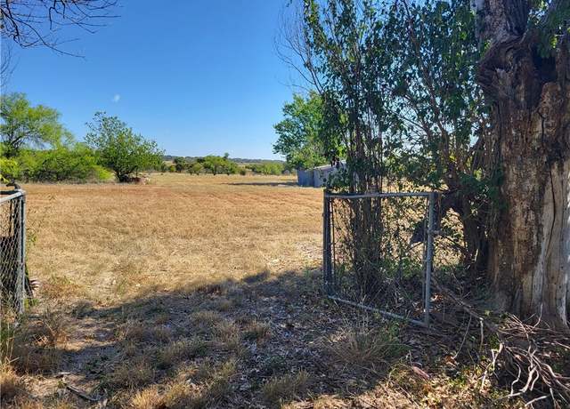 Property at 407 S Love Ave, Florence, TX 76527