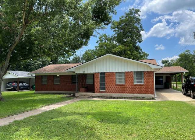 Property at 207 North 1st St, Thorndale, TX 76577, 3 beds, 2 baths