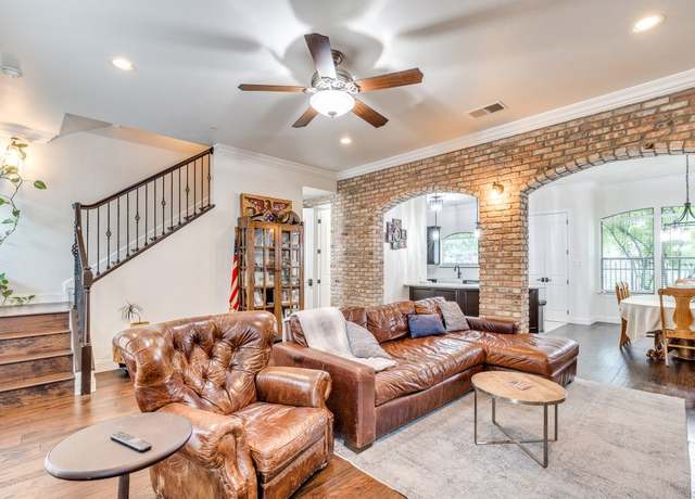 Property at 1202 S Flores St #102, San Antonio, TX 78204, 2 beds, 2.5 baths