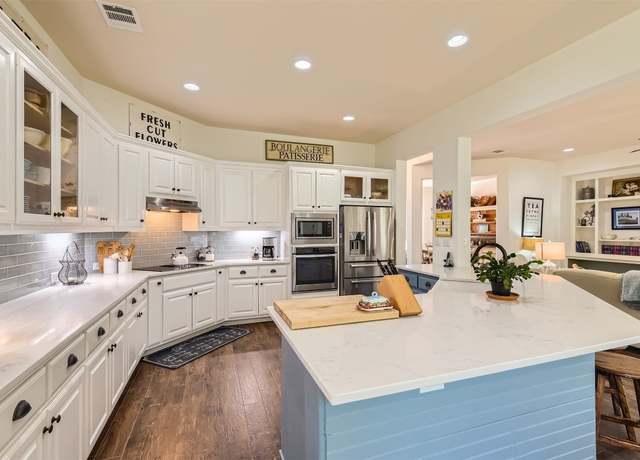 Property at 134 Fairwood Dr, Georgetown, TX 78628, 5 beds, 3 baths