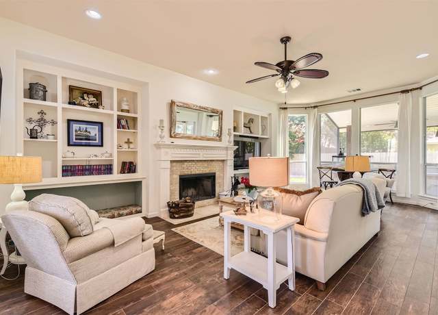 Property at 134 Fairwood Dr, Georgetown, TX 78628, 5 beds, 3 baths