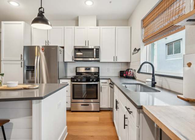 Property at 2827 Manor Rd #3104, Austin, TX 78722, 1 bed, 1.5 baths