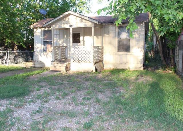 Property at 1115 Ebert Ave Unit D, Austin, TX 78721, 2 beds, 1 bath
