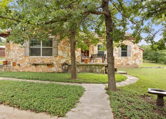 Property at 411 Kaanapali Ln, Bastrop, TX 78602, 3 beds, 3 baths