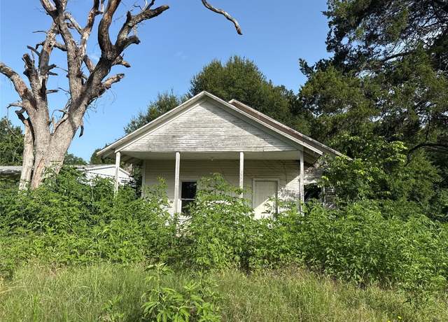 Property at 518 E Townsend St, Calvert, TX 77837, 3 beds, 1 bath