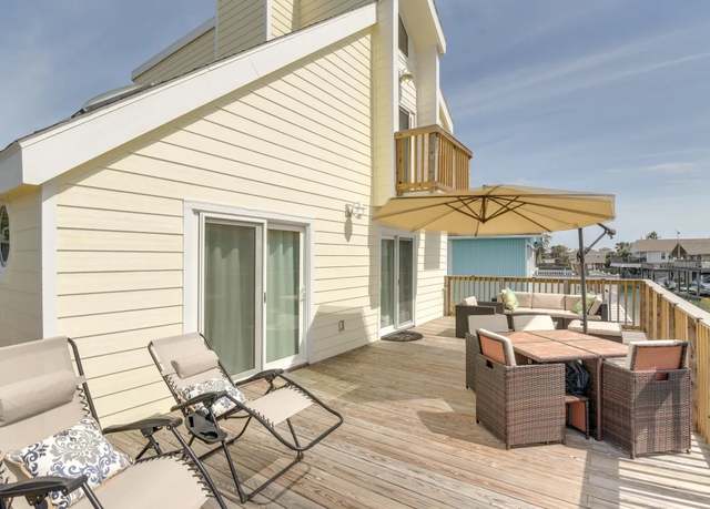 Property at 16525 Jamaica Cove Rd, Jamaica Beach, TX 77554, 2 beds, 2.5 baths