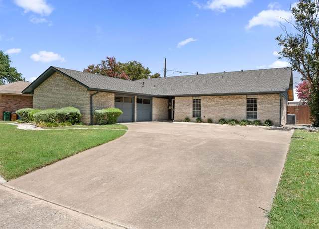 Property at 2712 Thrushwood Dr, Austin, TX 78757, 5 beds, 3.5 baths