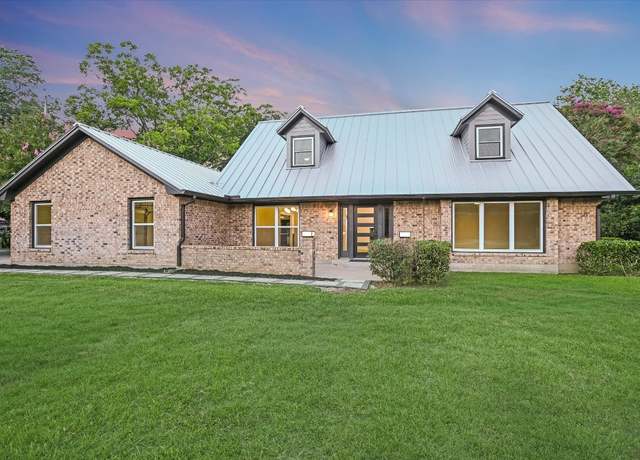 Property at 503 Elm St, Bastrop, TX 78602, 4 beds, 2.5 baths