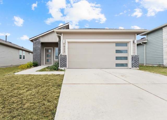 Property at 523 Millbrook Blvd, San Marcos, TX 78666, 3 beds, 2 baths