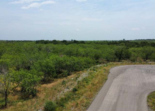 Property at 125 Eloise Ct, Lockhart, TX 78644