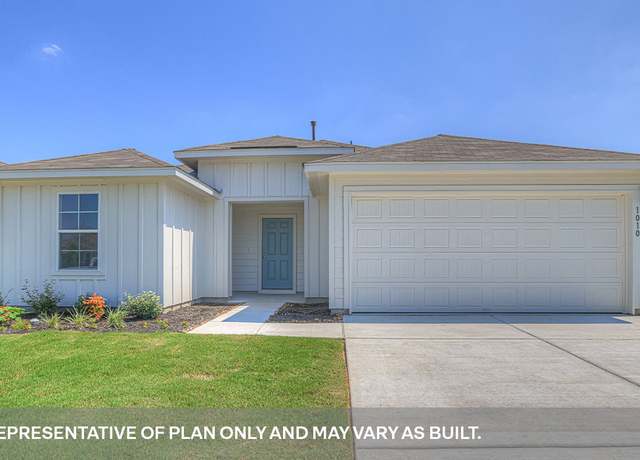 Property at 200 North Richland Dr, Lockhart, TX 78644, 3 beds, 2 baths