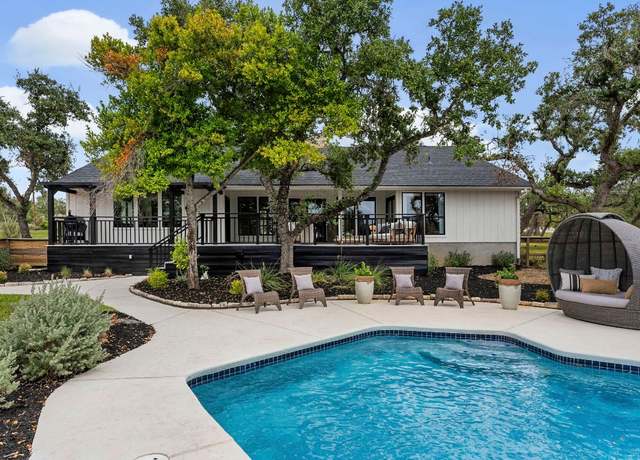 Property at 620 Post Oak Dr, Dripping Springs, TX 78620, 4 beds, 2.5 baths