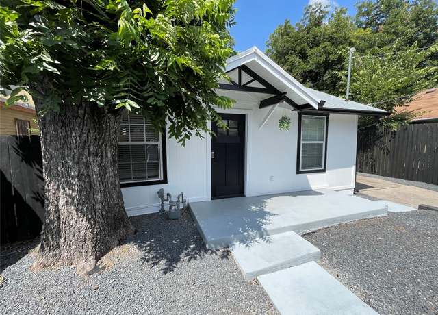 Property at 2402 Santa Rita St, Austin, TX 78702, 2 beds, 1 bath