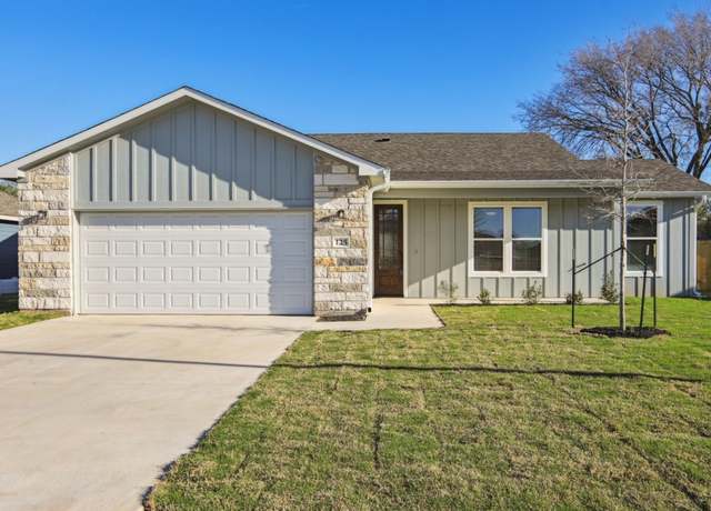 Property at 125 Callie St, Smithville, TX 78957, 3 beds, 3 baths