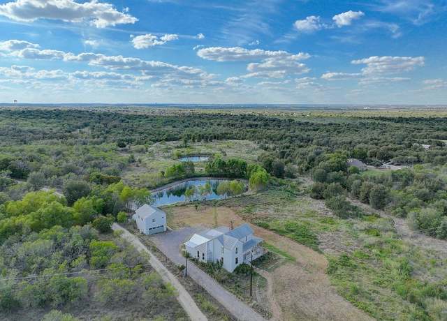 Property at 11228 Parsons Rd, Manor, TX 78653, 4 beds, 4.5 baths