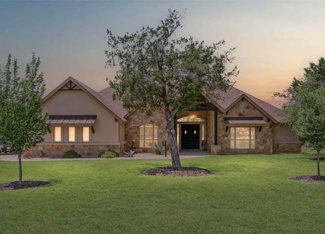 Property at 102 Eagle Valley Ln, Liberty Hill, TX 78642, 4 beds, 3 baths