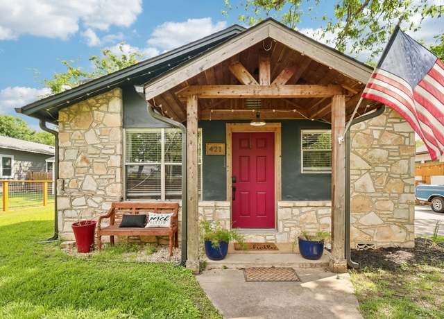 Property at 421 James St, Boerne, TX 78006, 3 beds, 2 baths