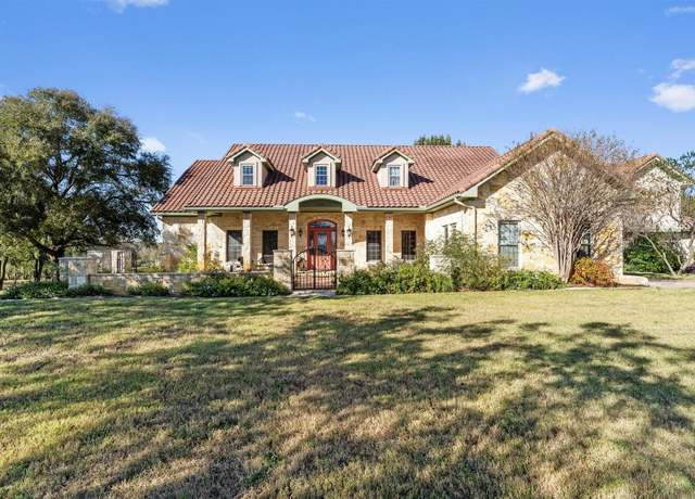 Property at 1092 Fm 3000, Elgin, TX 78621, 5 beds, 5.5 baths
