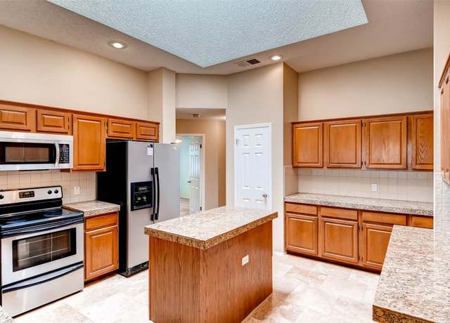 Property at 10803 Redgate Ln, Austin, TX 78739, 4 beds, 2 baths