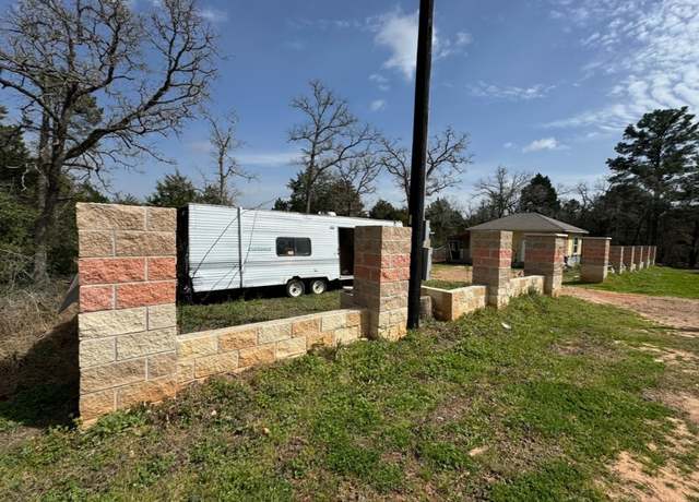 Property at TBD Elm St, Paige, TX 78659, 1 bed, 1 bath