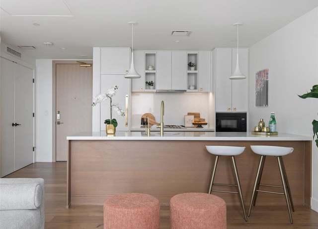 Property at 70 Rainey St #1705, Austin, TX 78701, 1 bed, 1 bath