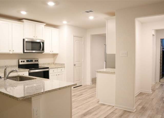 Property at 18624 Allen Welch Dr, Elgin, TX 78621, 3 beds, 2 baths