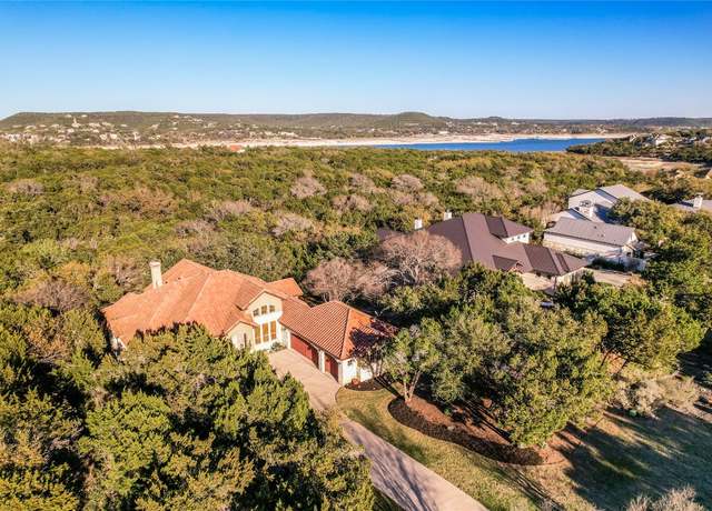 Property at 17704 Regatta View Dr, Jonestown, TX 78645, 3 beds, 2.5 baths