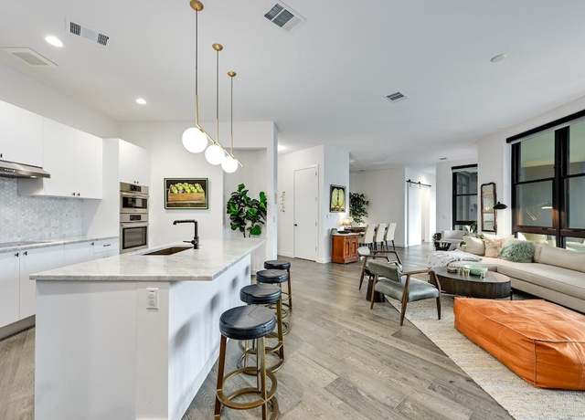 Property at 800 Embassy Dr #603, Austin, TX 78702, 3 beds, 2.5 baths