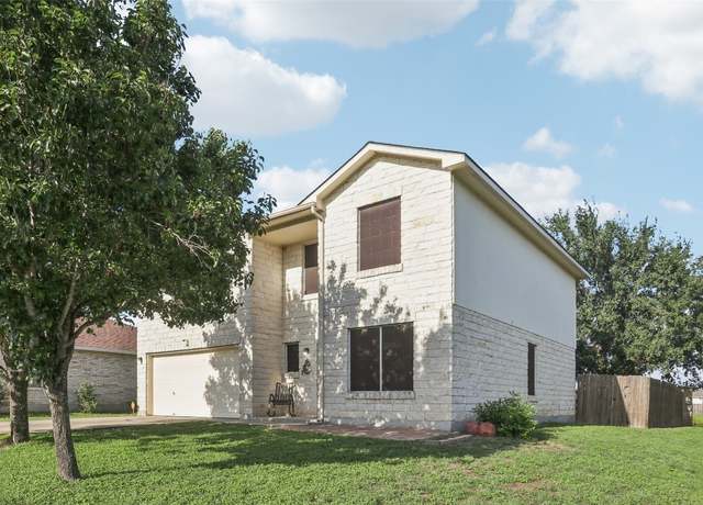 Property at 110 Trapper Trl, Bastrop, TX 78602, 4 beds, 2.5 baths