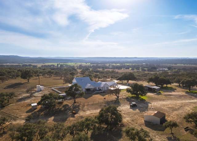 Property at 2454 Mckinney Loop, Blanco, TX 78606, 4 beds, 4 baths