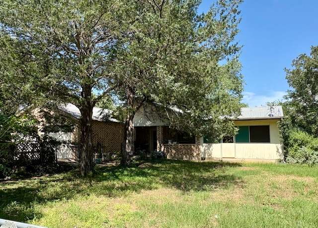 Property at 133 Old Firetower Rd, Bastrop, TX 78602, 4 beds, 2 baths