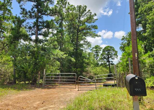 Property at 445 Pine Valley Loop, Smithville, TX 78957
