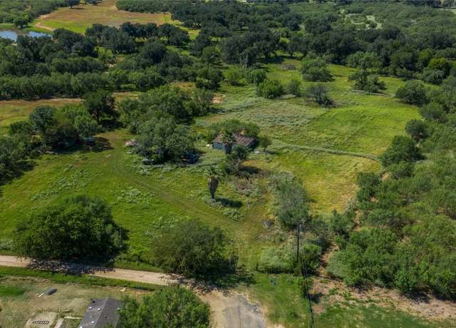 Property at 345 Pinn Rd, Lytle, TX 78052