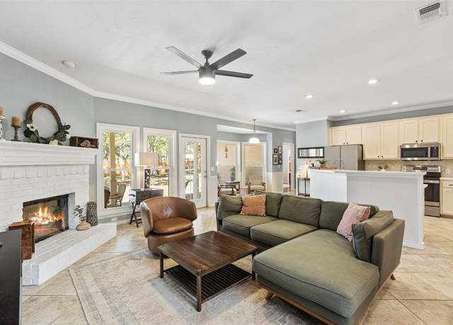 Property at 165 Augusta Dr, Wimberley, TX 78676, 3 beds, 3 baths