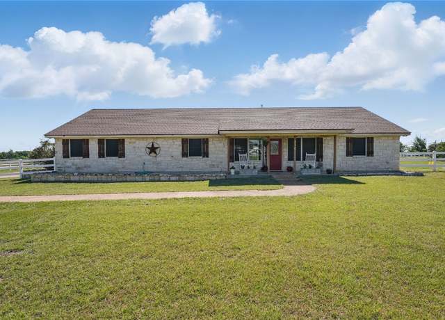 Property at 310 Hatter Dr, Moody, TX 76557, 2 beds, 2 baths