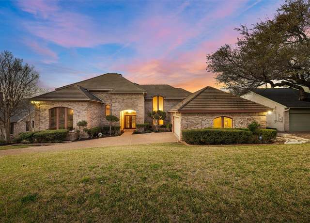 Property at 5315 Valburn Cir, Austin, TX 78731, 4 beds, 3.5 baths
