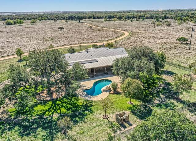 Property at 419 Spears Ranch Rd, Jarrell, TX 76537, 4 beds, 3 baths