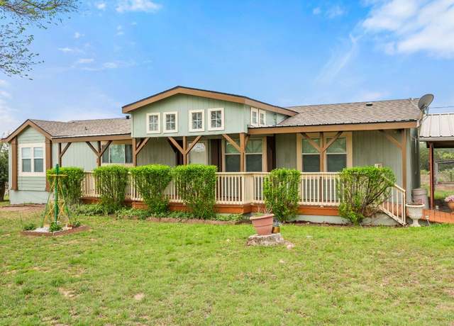 Property at 945 County Road 208, Lampasas, TX 76550, 3 beds, 2 baths