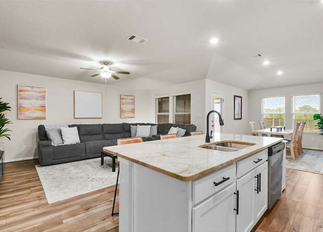 Property at 801 Russet Rock Dr #6, Austin, TX 78748, 4 beds, 2 baths