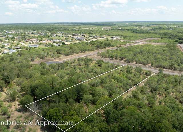 Property at 128 Baylen Clifton Ln, Lockhart, TX 78644