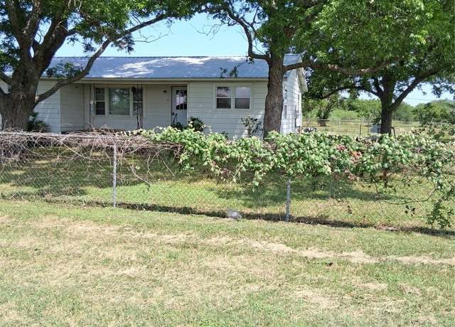 Property at 243 Village Ln, Bartlett, TX 76511, 3 beds, 2 baths