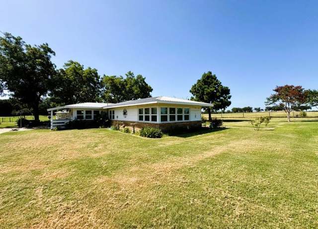 Property at 9596 W Us Highway 79, Hearne, TX 77859, 3 beds, 2 baths