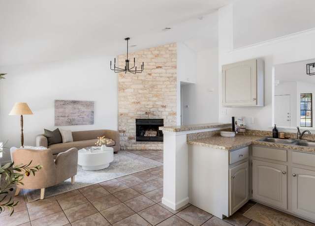 Property at 905 Minturn Ln, Austin, TX 78748, 3 beds, 2 baths