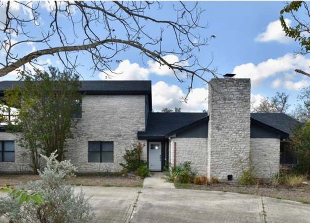 Property at 501 Sandy Point Rd, Wimberley, TX 78676, 6 beds, 3.5 baths