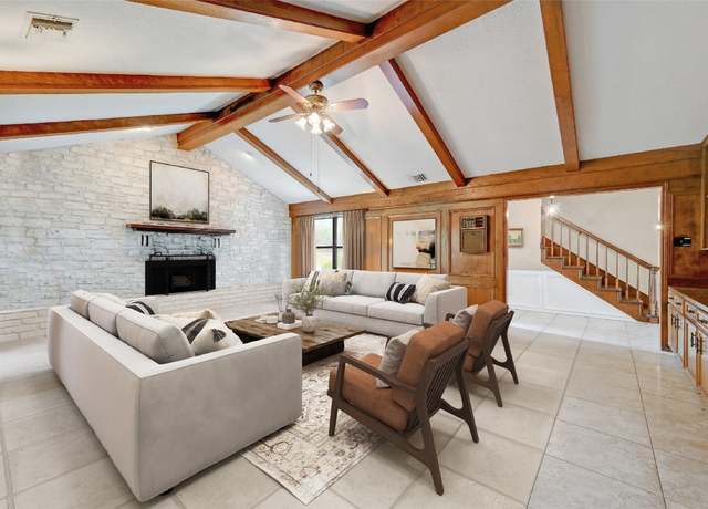 Property at 501 Sandy Point Rd, Wimberley, TX 78676, 6 beds, 3.5 baths