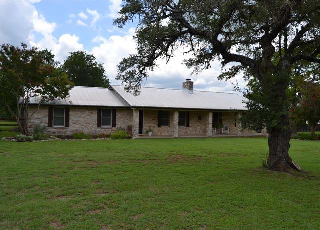 Property at 718 Post Oak Dr, Dripping Springs, TX 78620, 4 beds, 3 baths