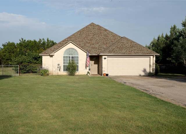 Property at 144 Round Up Dr, Liberty Hill, TX 78642, 3 beds, 2 baths