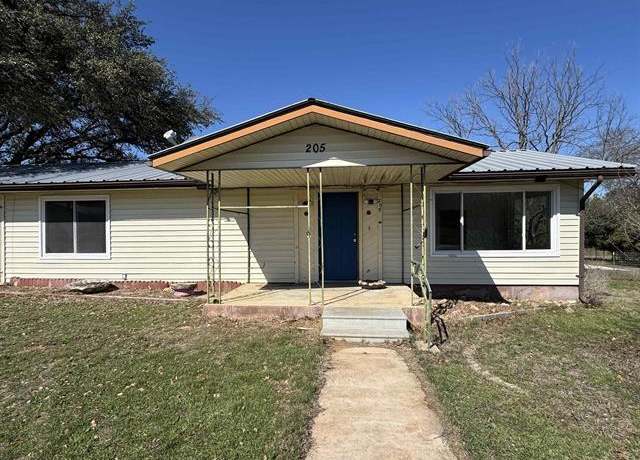 Property at 205 Beaver St, Tow, TX 78672, 2 beds, 2.5 baths