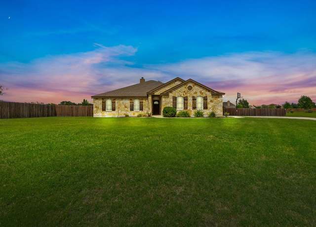 Property at 104 Angela Dr, Liberty Hill, TX 78642, 5 beds, 2.5 baths