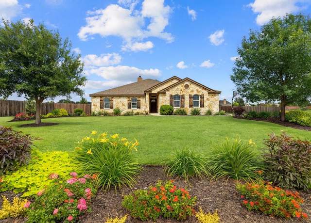Property at 104 Angela Dr, Liberty Hill, TX 78642, 5 beds, 2.5 baths